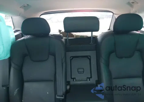 2018 Volvo Xc60 T5 Momentum из США, поврежденный, VIN LYV102RK5JB106114